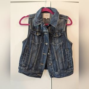 Aritzia medium denim vest